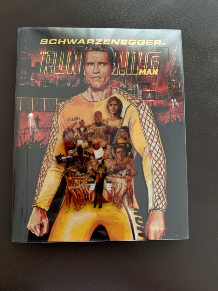 Running Man Bluray steelbook geprägt mit pet cover in Idstein