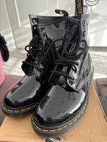 Dr Martens schwarz Lack Gr.39  Stiefel Duisburg - Walsum Vorschau