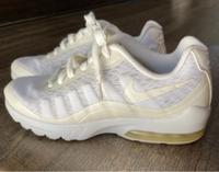 Nike Air Max Damen Invigor Gr. 40,5 weiß Schleswig-Holstein - Flensburg Vorschau