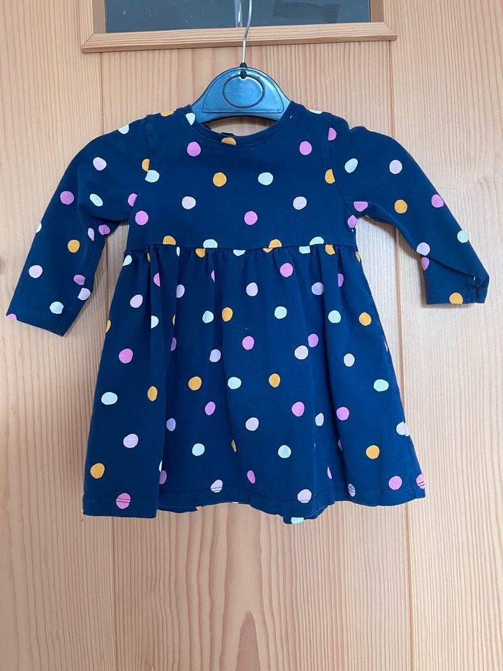 Baby Kleid Größe 74 in Steinhöring