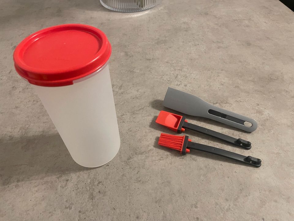 Tupperware Pinsel je stūck 6€ in Stutensee