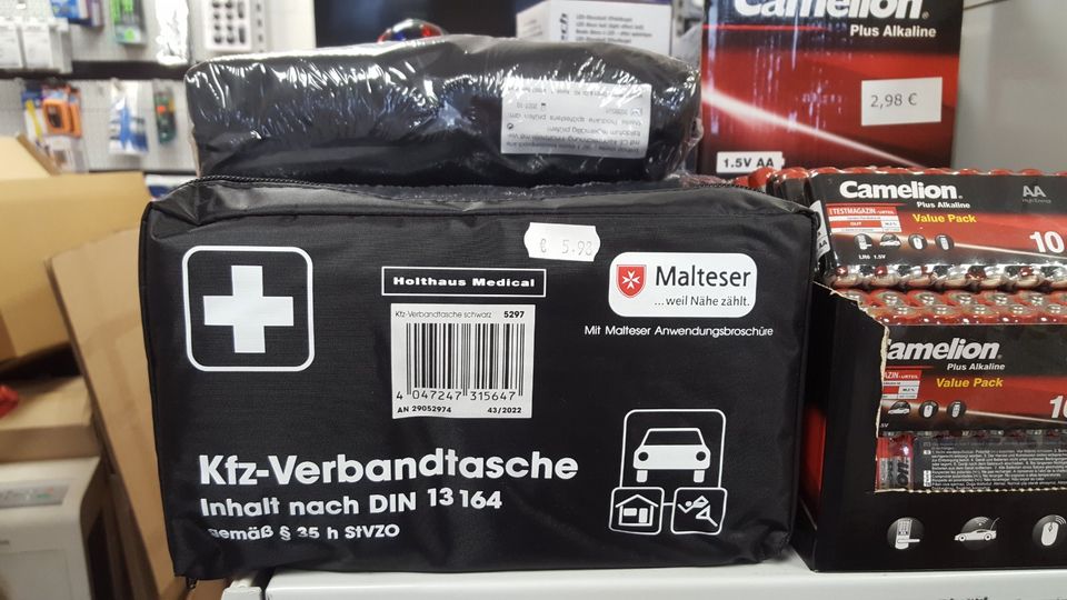 Kfz-Verbandtasche nach DIN 13164 mit Masken in Berlin