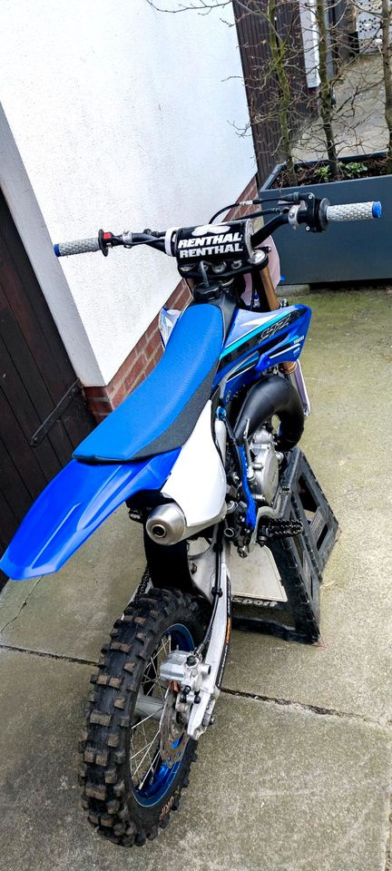 Yamaha YZ65 (keine sx 65, tc 65 oder kx 65) in Isenbüttel