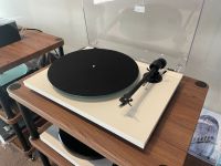 Pro-Ject T1 Phono SB matt weiß Ortofon OM5E + Haube, 2J Garantie, Kr. München - Unterföhring Vorschau