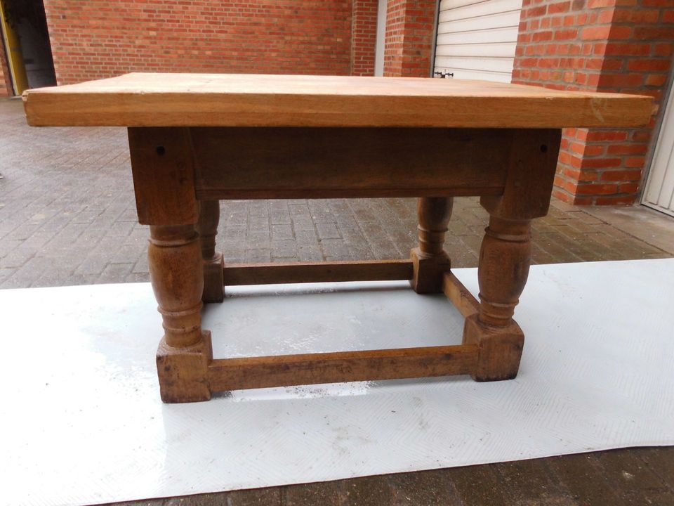 Eiche Tisch Tischuntergestell  Antik Bj ca1899 in Apelern