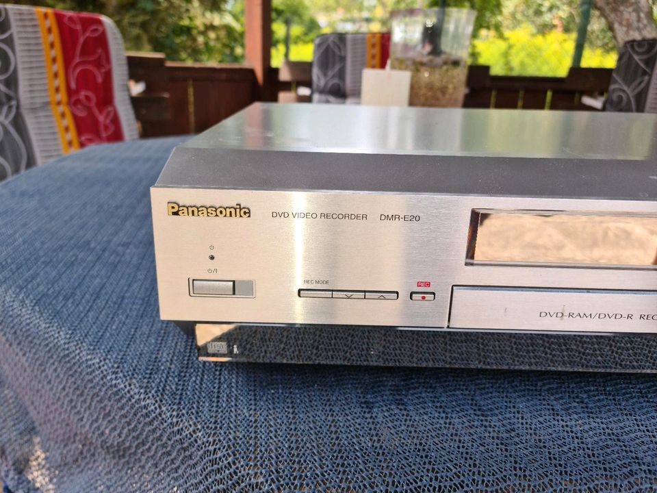 DVD Video Recorder DMR E20 Panasonic in Schorfheide