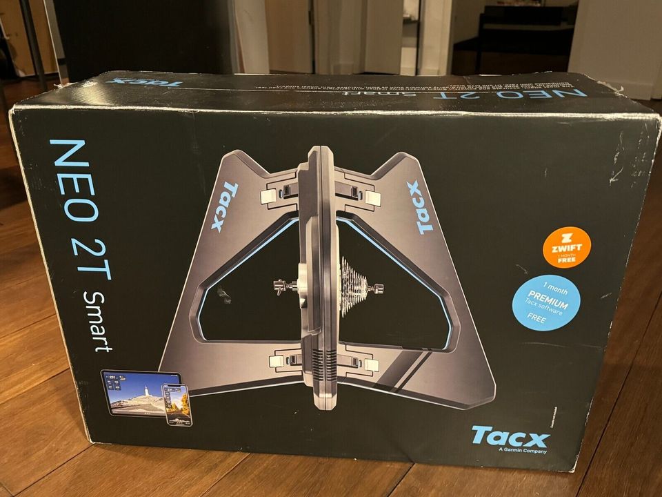 Fast wie neu: Tacx Neo 2T Smart Trainer Schwarz + Extras in Bad Bentheim