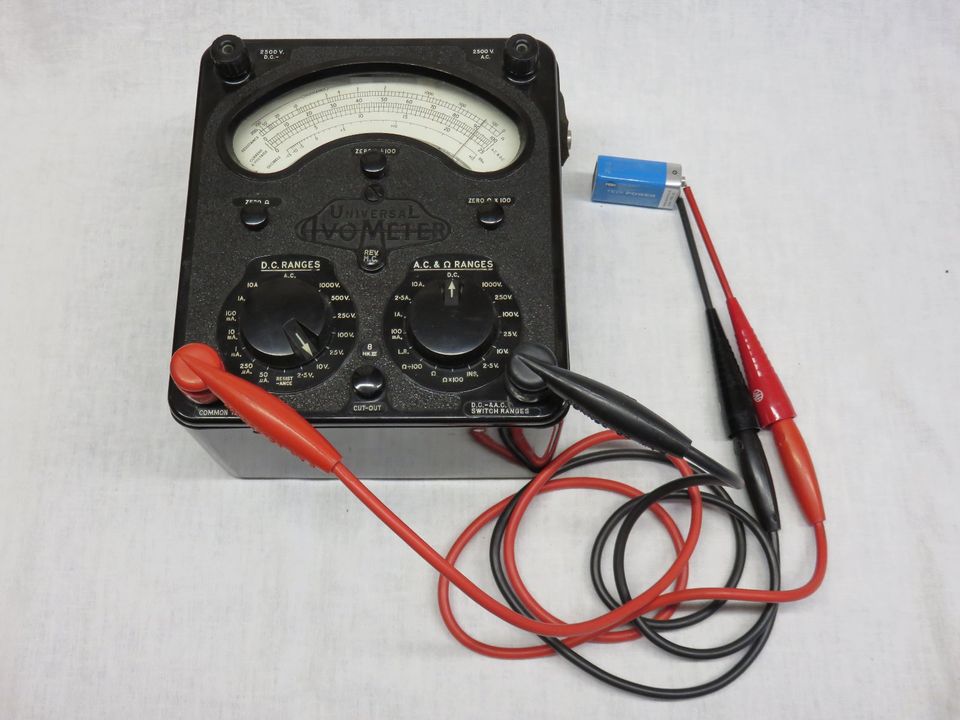 AVO Universal AvoMeter Model 8 Analog Multimeter England in Weiterstadt