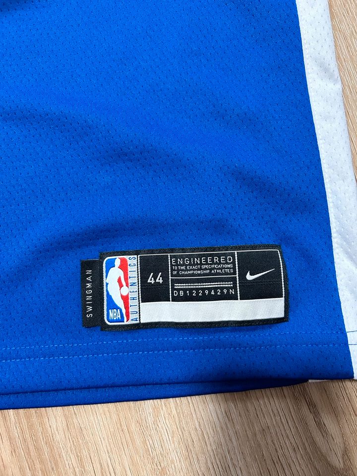 Nike NBA Jersey Trikot Golden State Steph Curry Gr. M NEU in Aachen