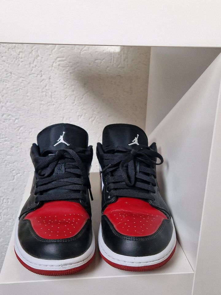 Nike Air Jordan 1 Low *Bred Toe* Rot/Weiß/Schwarz in Abtsteinach