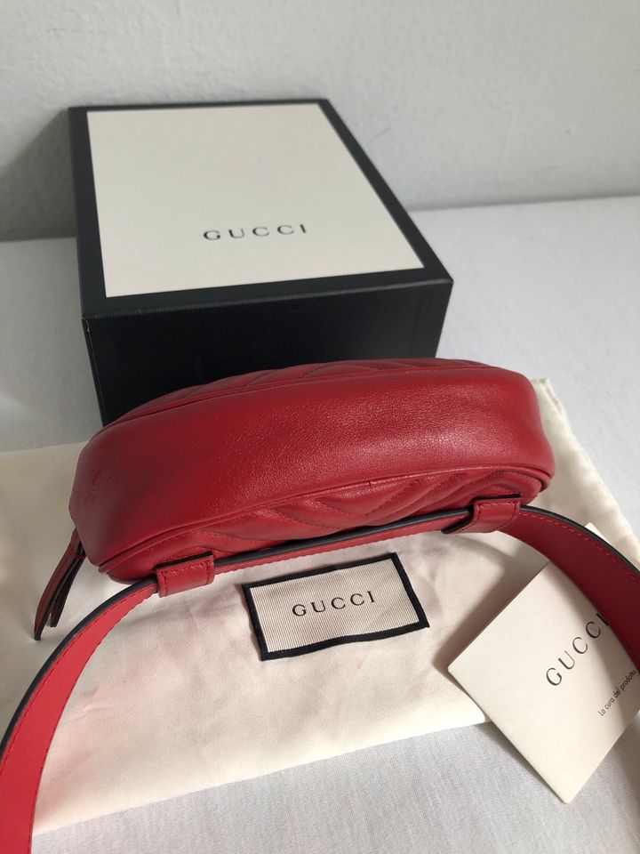 Gucci Marmont Gürteltasche Tasche Bauchtasche Umhängetasche Rot in München