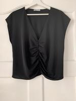 Zara Basic Shirt Bluse Oberteil Gr. M NEU Hessen - Oestrich-Winkel Vorschau