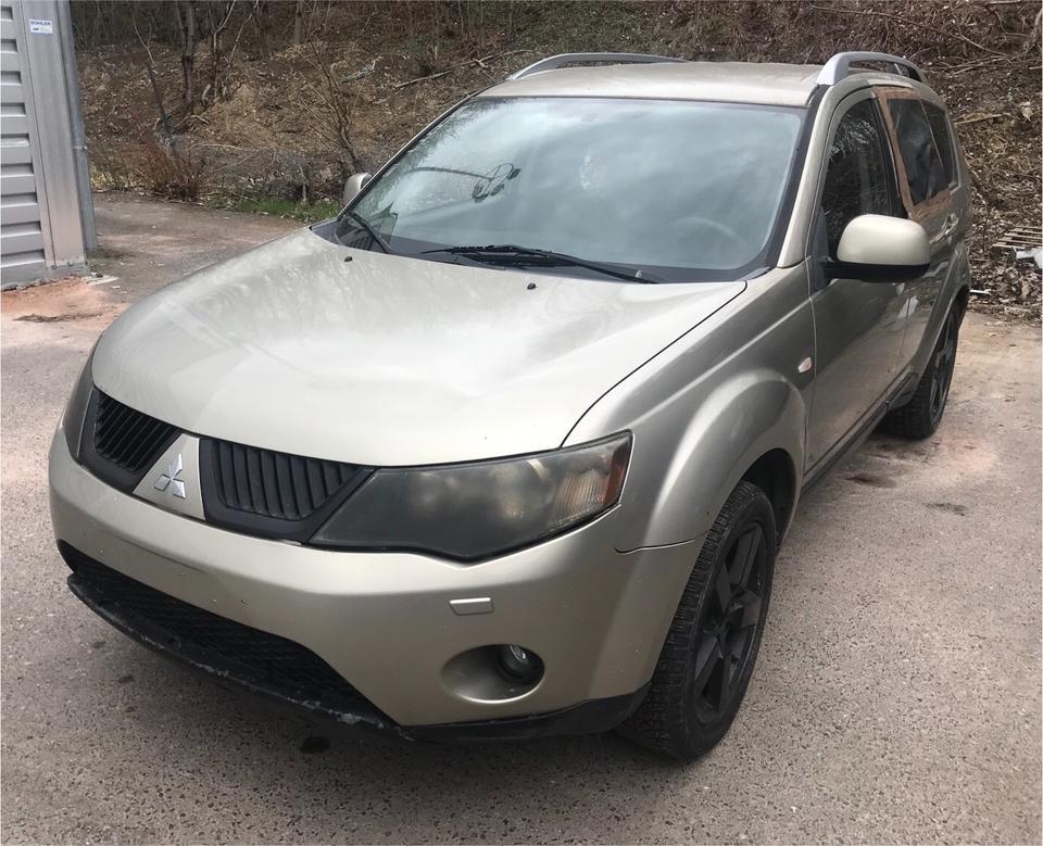 Mitsubishi Outlander 2.0 Diesel 4WD - 7 Sitze ++ Bitte lesen ++ in Striegistal