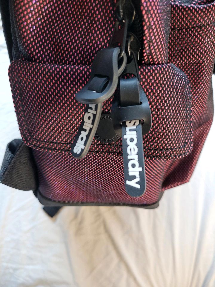 Superdry Rucksack in Wallsbüll