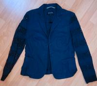 Escada Sport Trend Blazer dunkelblau Gr 36 Lochspitze München - Moosach Vorschau