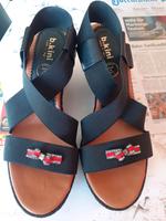 Schicke italienische Schuhe Gr. 38, Neuwertig Hessen - Kirchhain Vorschau