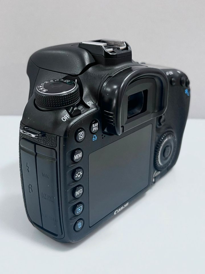 Canon EOS 7D 18.0 MP - Schwarz nur Body / nur *12213* Auslösungen in Herne