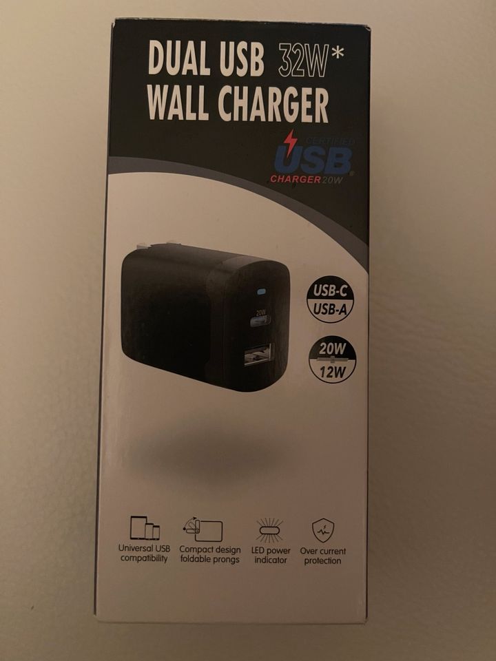 Dual USB 32W Wall Charger in Coburg