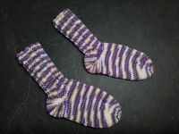 handgestrickte Babysocken, Babysöckchen. Größe 21/22 Sachsen - Zwenkau Vorschau