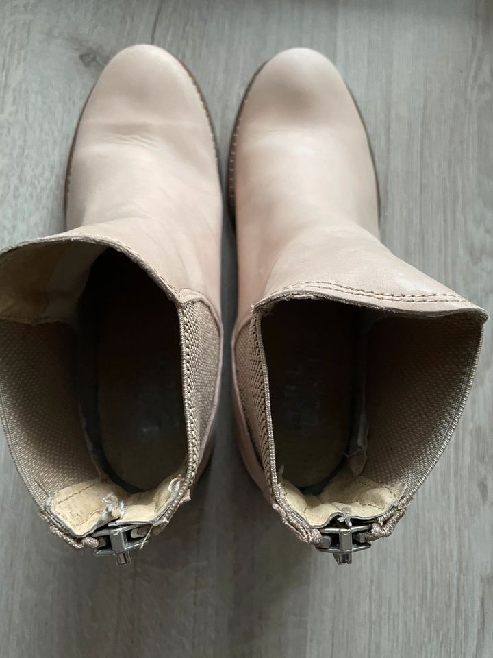 Stiefeletten Herbstschuhe beige Leder 37 in Langenhagen