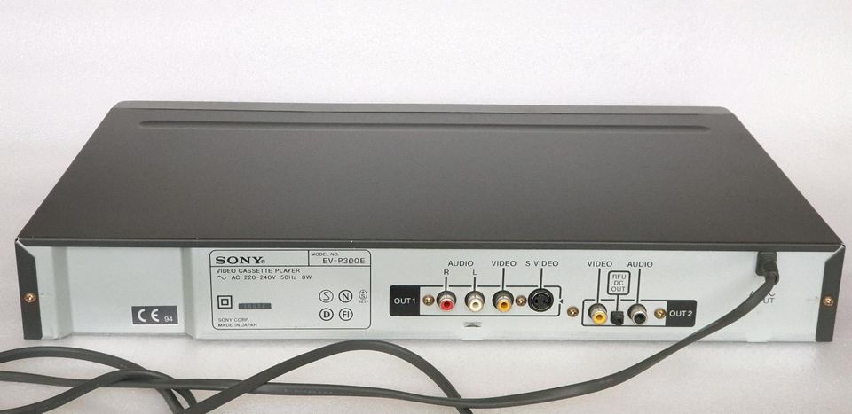 Sony EV-P 300E Hi8 Player in Berlin