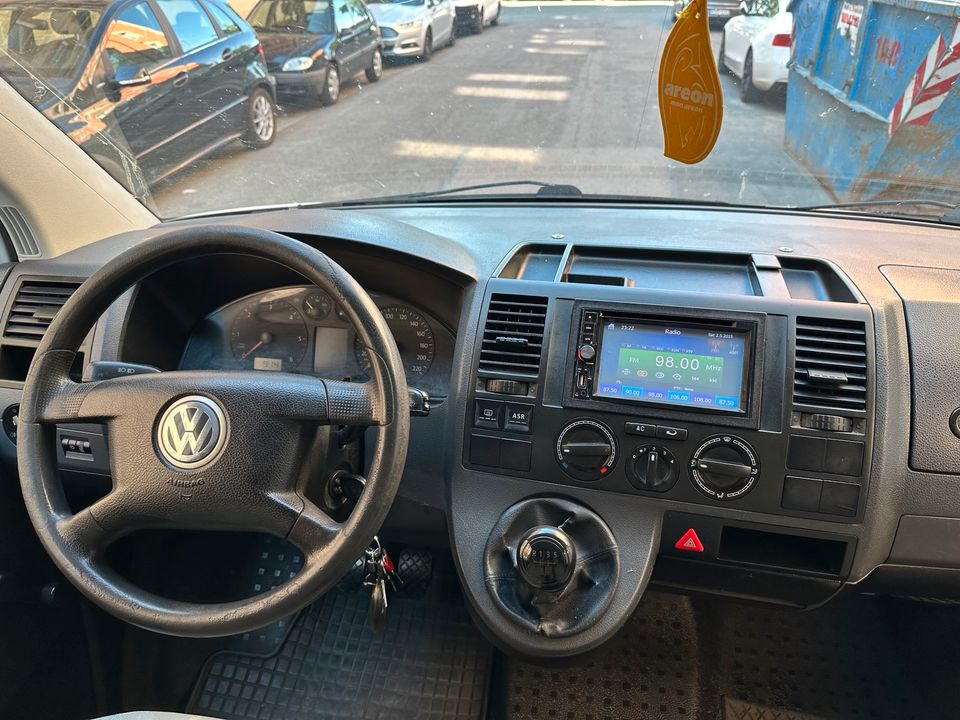 Volkswagen T5 7 Sitze 1.9Tdi in Nürnberg (Mittelfr)