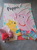 Peppa wutz kuscheltier Decke Bücher puzzle Paket Nordrhein-Westfalen - Allagen Vorschau