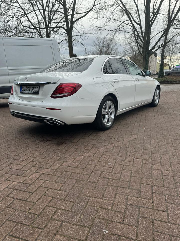 Mercedes W213 E200d 9 Gang Unfallfrei widescreen in Duisburg