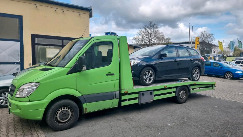 Abschleppwagen Abschleppdienst Überführung Transport in Berlin