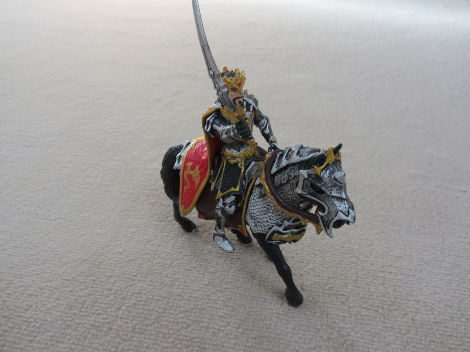 Schleich 70115 Eldrador: Drachenritter König zu Pferd in Dresden