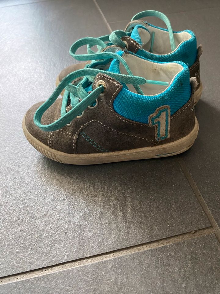 Halbschuhe, Größe 22 in Achern