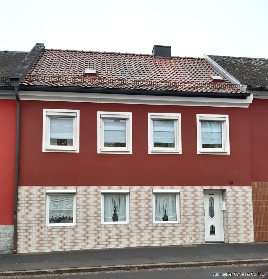 Dieses charmante Reihenmittelhaus in Waldsassen kann schon bald Ihnen gehören in Waldsassen