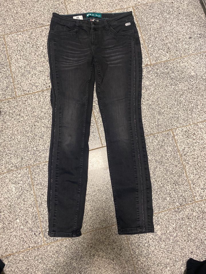 Jeans w28 street one in Bötzingen