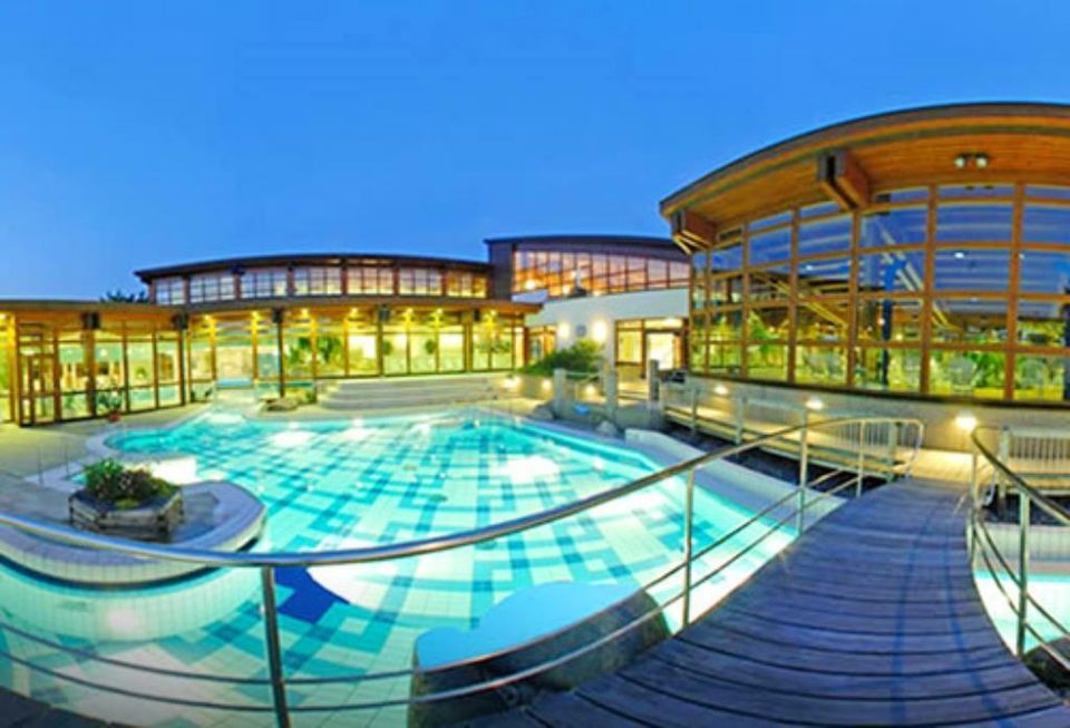 Bayern Kurzurlaub Hotel Gondel Urlaub Thermalbad Reise Wellness in Hamburg