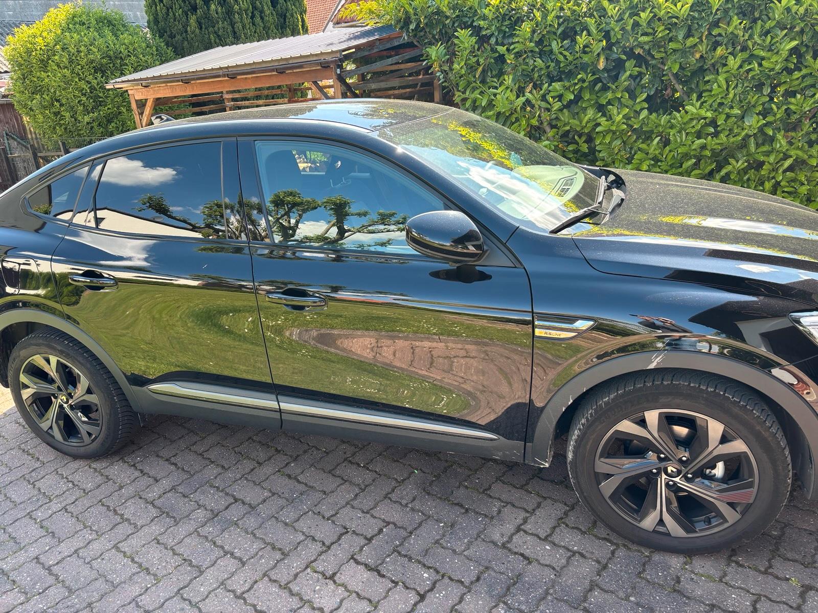 Abbildung des Autos Renault Arkana, RS Line,…