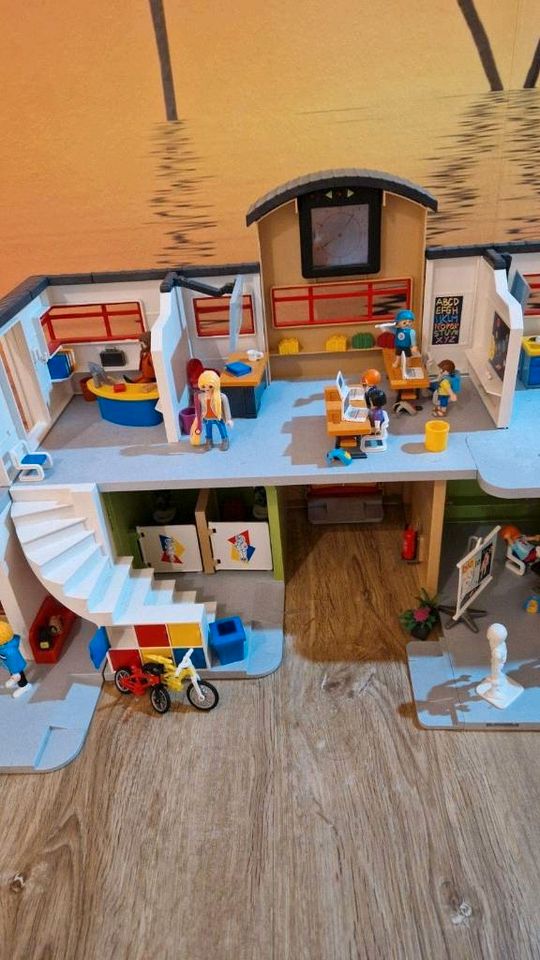 PLAYMOBIL City Life 9453 Große Schule mit 5 Erweiterungen ! in Groß-Umstadt