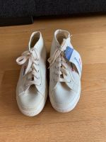 Chucks Sneakers von Superga Gr 37 NEU mit Etikett München - Trudering-Riem Vorschau