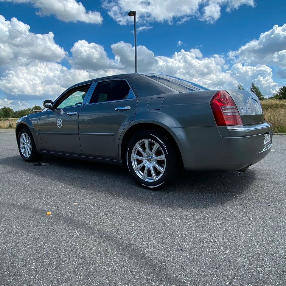Chrysler 300C 3.0 in Peine