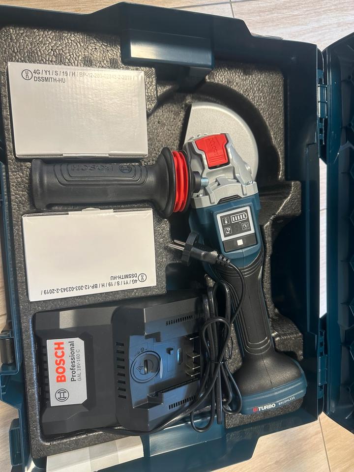 Bosch Professional BITURBO Akku-Winkelschleifer GWX 18V-15 SC in Konstanz
