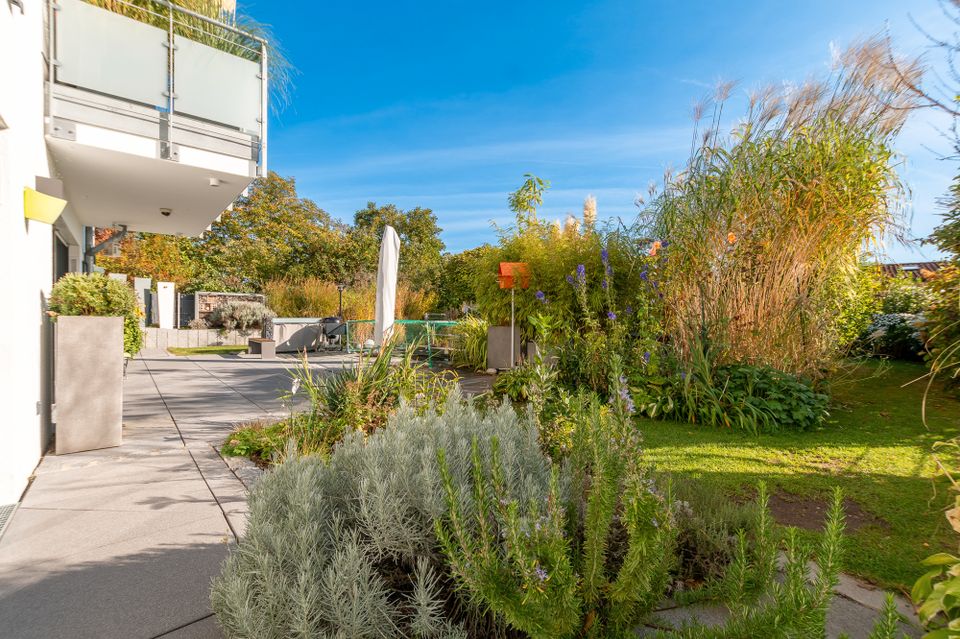 Exklusiv.Urban.Leben.  Luxuriöse 3,5-Zimmer-Wohnung mit riesigem Garten in Waiblingen in Waiblingen