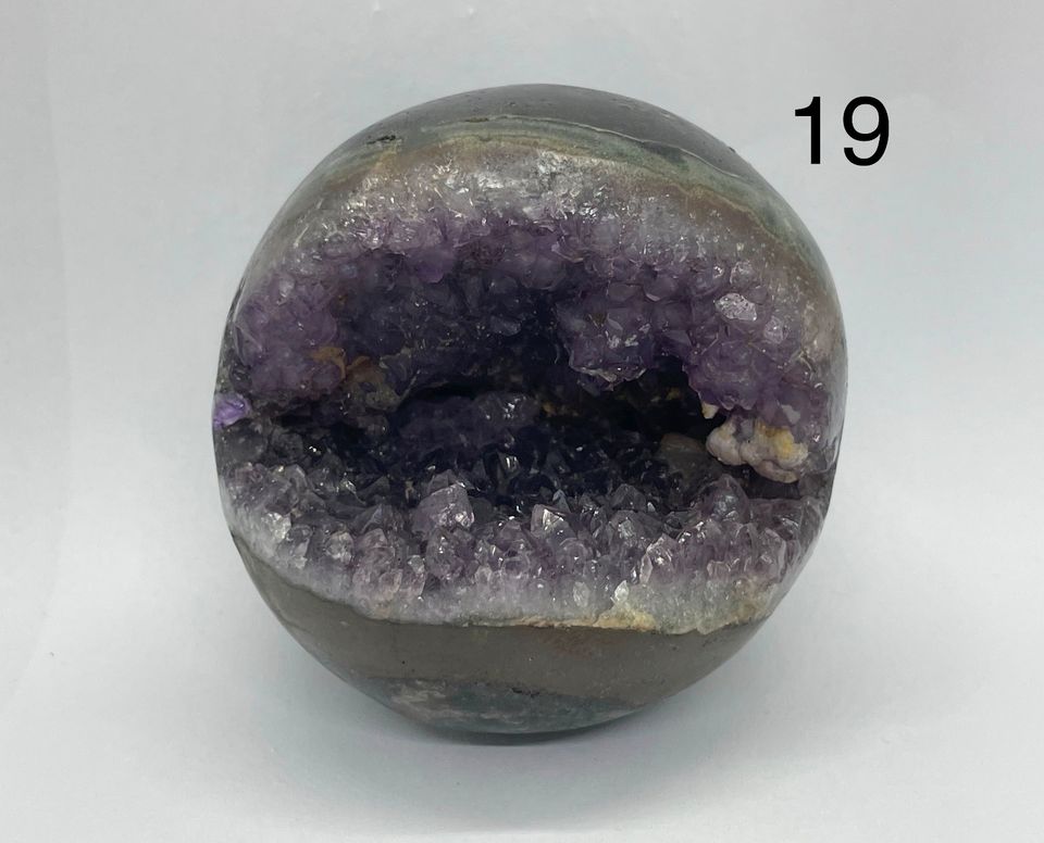 Amethyst Geode/Kugel - 10 Stück Teil 2/2 in Worpswede