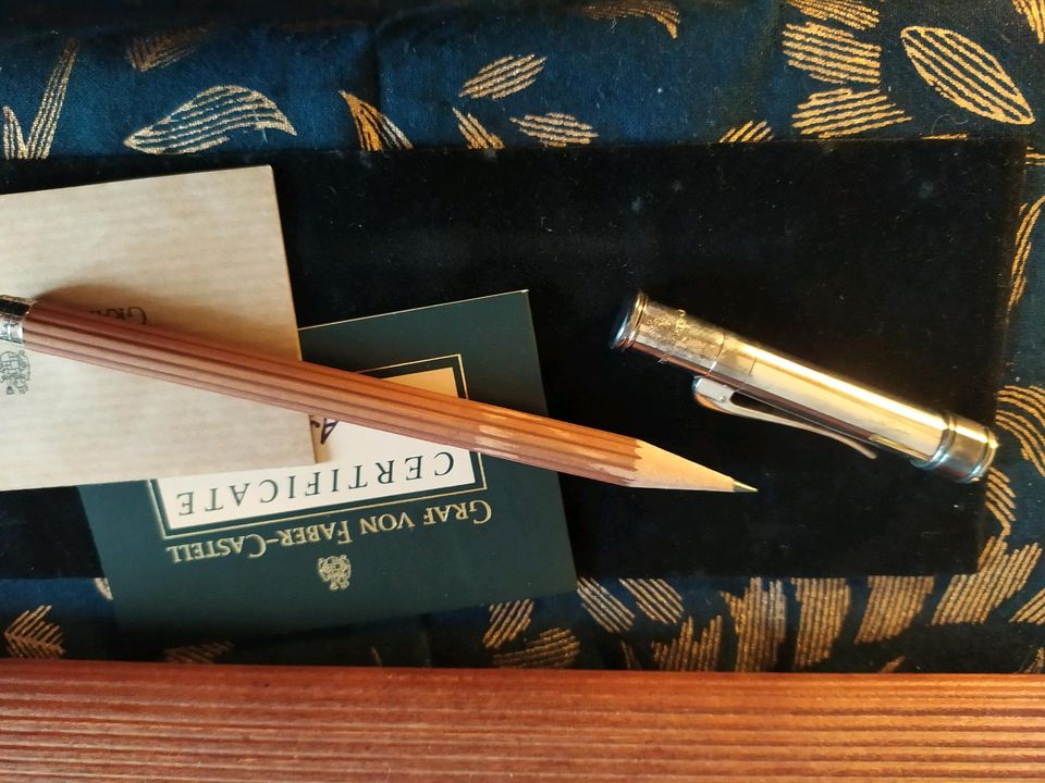 Graf von Faber-Castell mit Certificate No. Bleistifte Cassette in Bad Segeberg