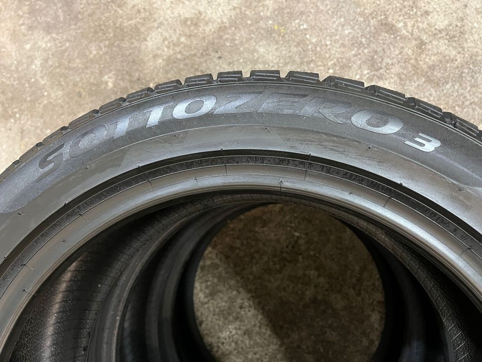 Pirelli SottoZero 3 AO 225 50 R18 99H Neue in Berlin