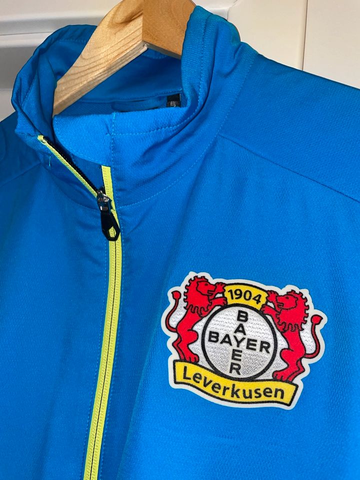 Bayer 04 Leverkusen adidas predator Jacke Champions League Gr. L in Burscheid