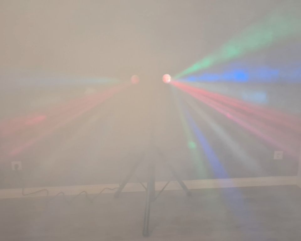 VERLEIH Nebelmaschine LED-Licht Party Strahler für 5 Tage in Düsseldorf