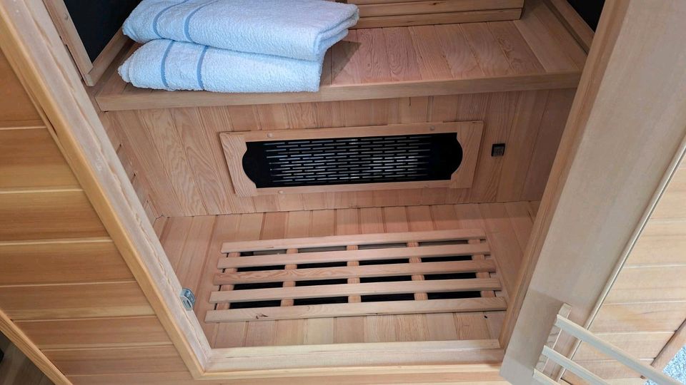 TOP!  Artsauna Oslo Flächenstrahler  2 Personen Sauna 120x100 in Rheinbach