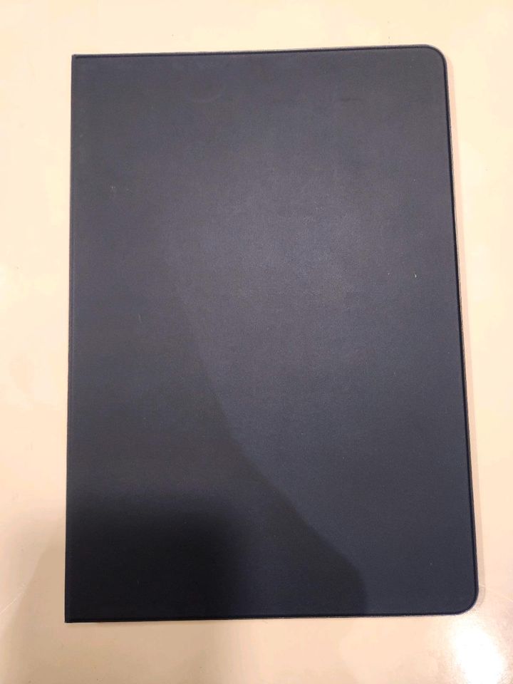 Book Cover für Galaxy Tab S7 in München