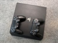 Playstation 4 Pro 1TB inkl. 2 Controller - sehr guter Zustand Berlin - Schöneberg Vorschau