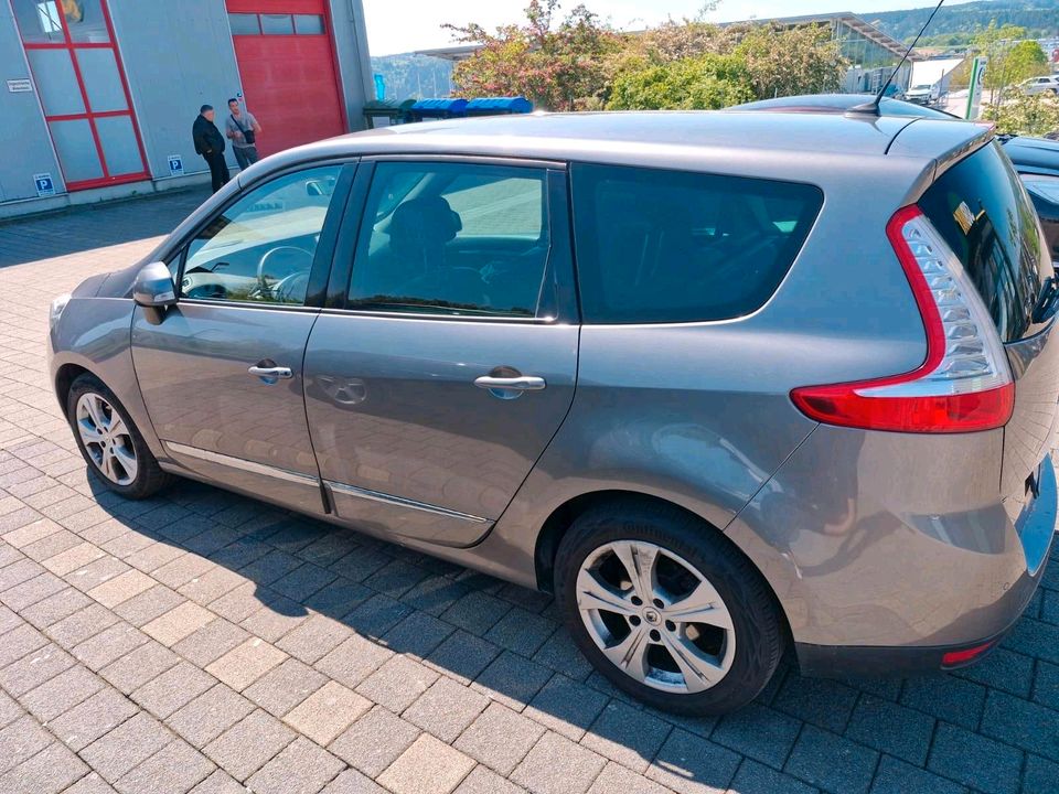 Renault Grand Scenic 7 Sitzer 2012 1.4 Benzin in Calw