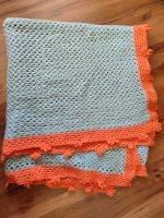 Kuscheldecke gehäkelt, Häkeldecke grau orange Bayern - Fürstenfeldbruck Vorschau